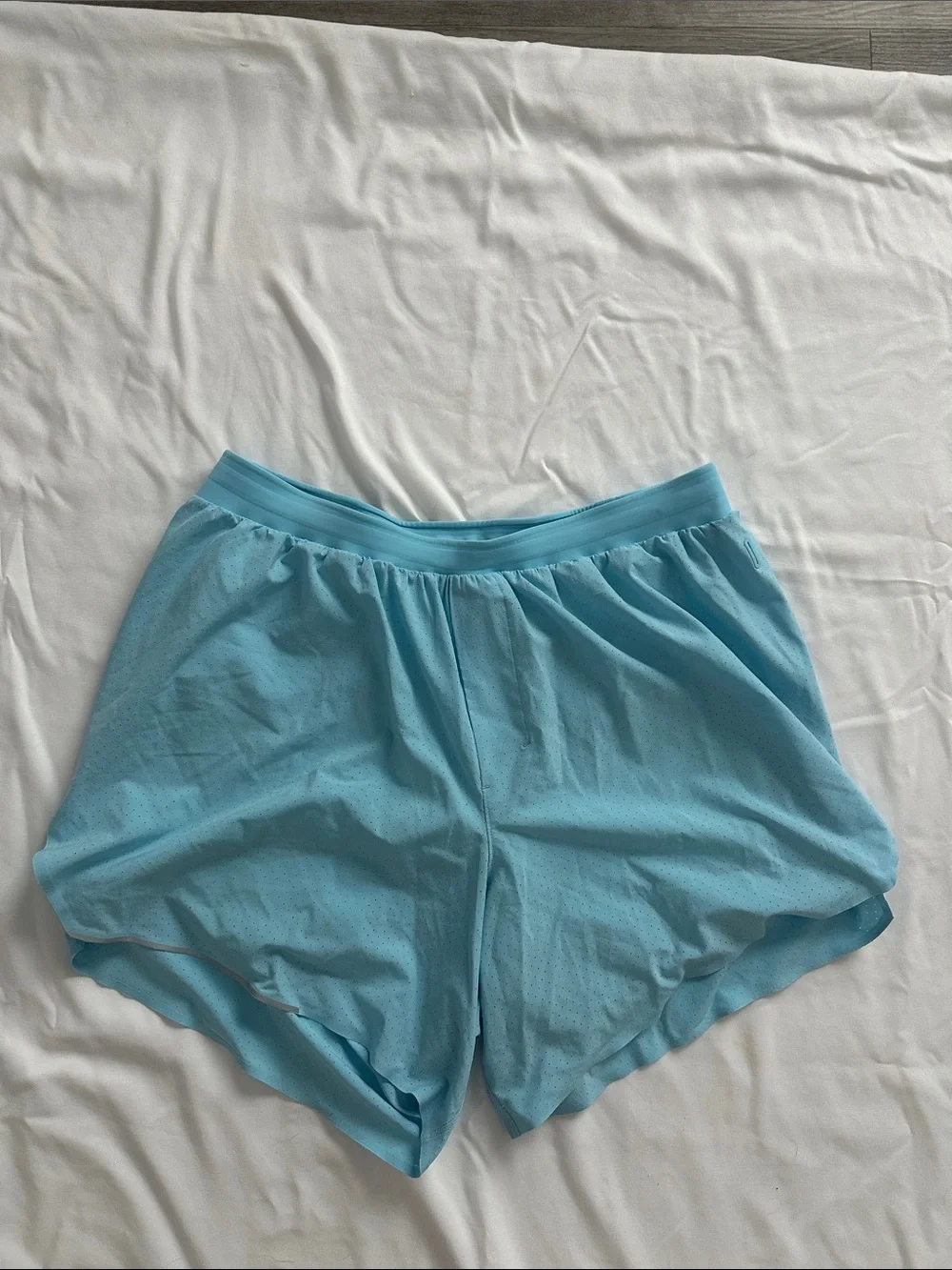 Men’s Lululemon Light Blue Breathable Sleep Shorts